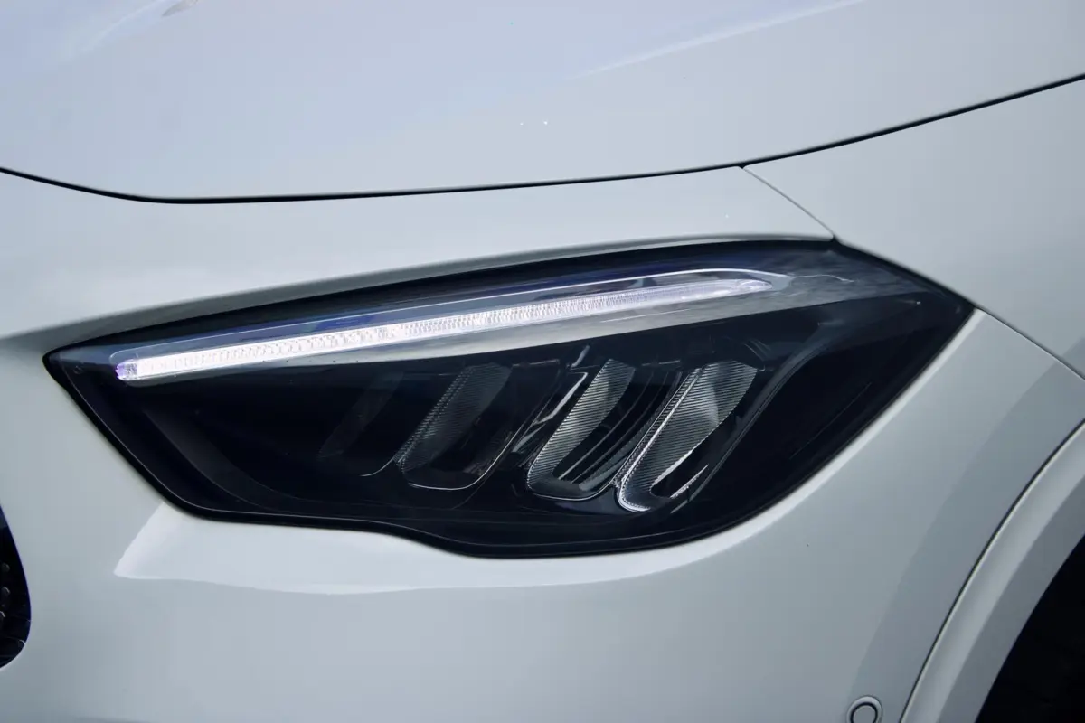 Mercedes-Benz GLA 180 AMG | Pano - Keyless - Camera - Sfeer