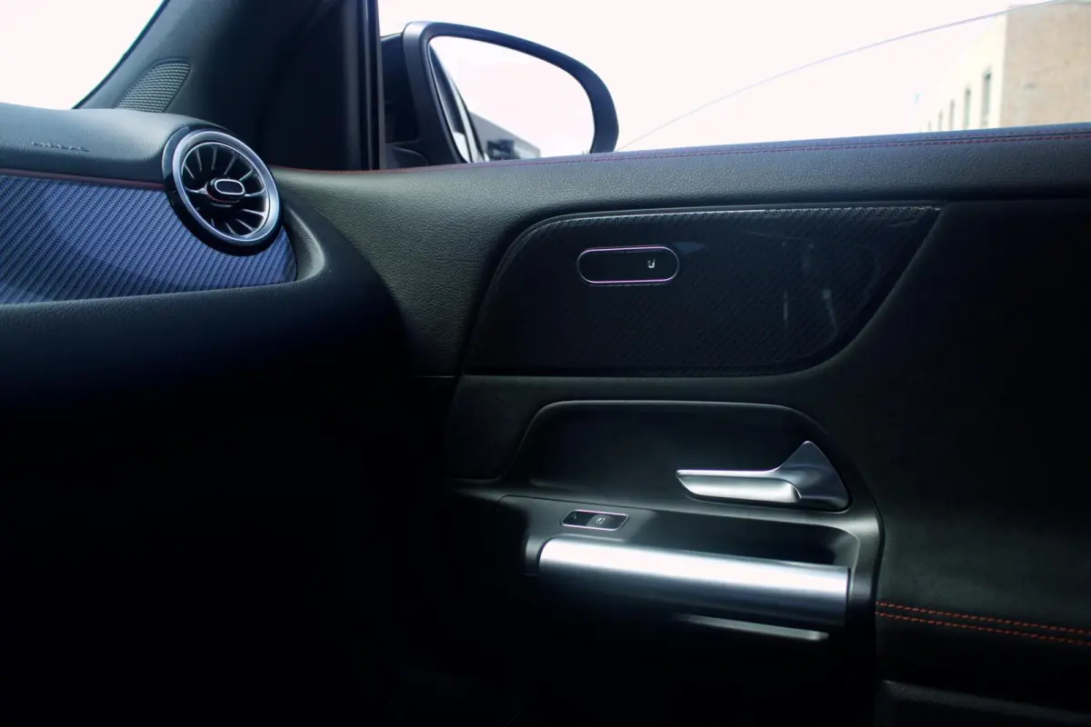 Mercedes-Benz GLA 180 AMG | Pano - Keyless - Camera - Sfeer