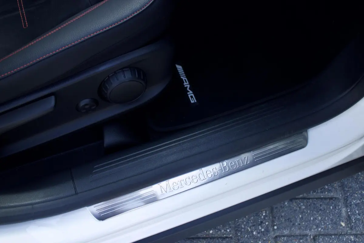 Mercedes-Benz GLA 180 AMG | Pano - Keyless - Camera - Sfeer