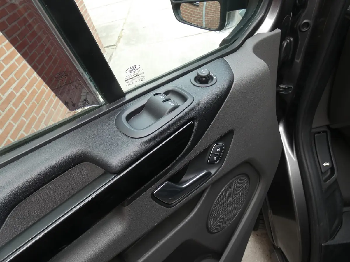 320 2.0 TDCI L2H1 Sport*navi/cam * 3zits