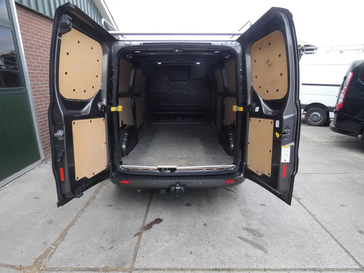 320 2.0 TDCI L2H1 Sport*navi/cam * 3zits