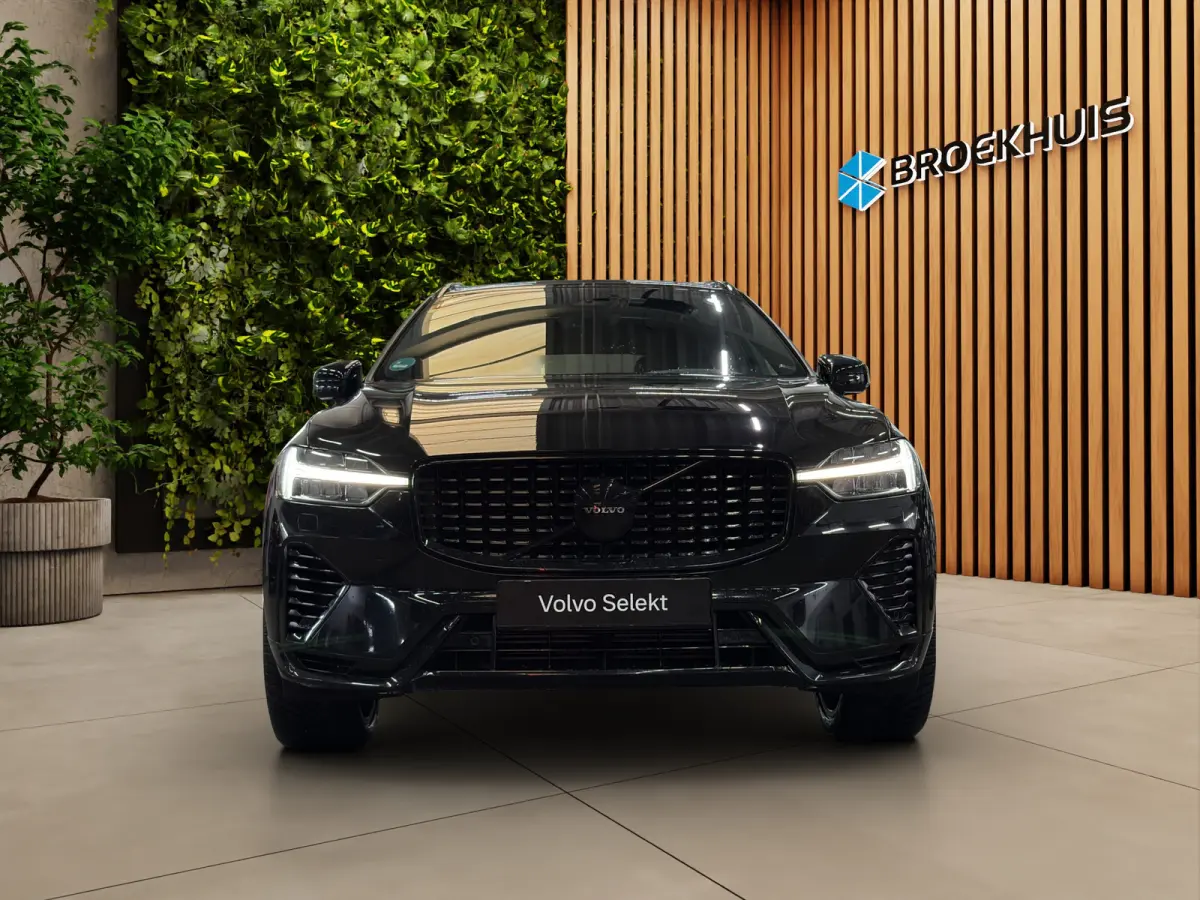 2.0 T6 Plug-in hybrid AWD Plus Dark