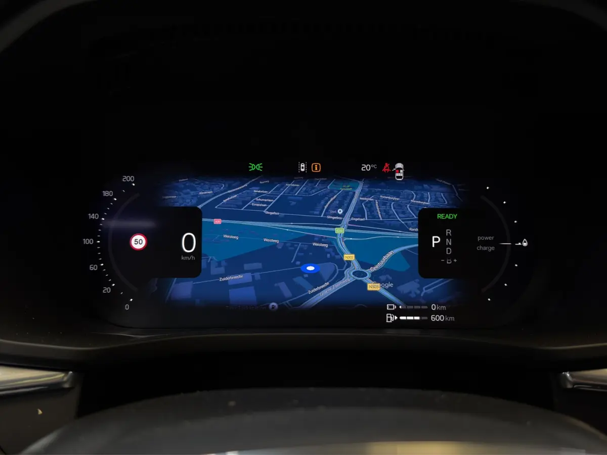 2.0 T6 Plug-in hybrid AWD Plus Dark