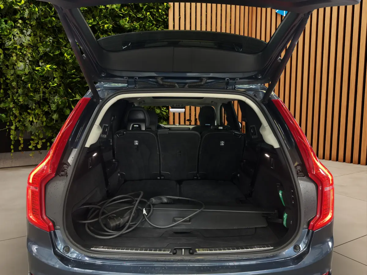 2.0 T8 Plug-in hybrid AWD Ultra Dark Luchtvering | Stoelmassage | Bliss | Bowers&Wilkins | Trekhaak | Blackpack|