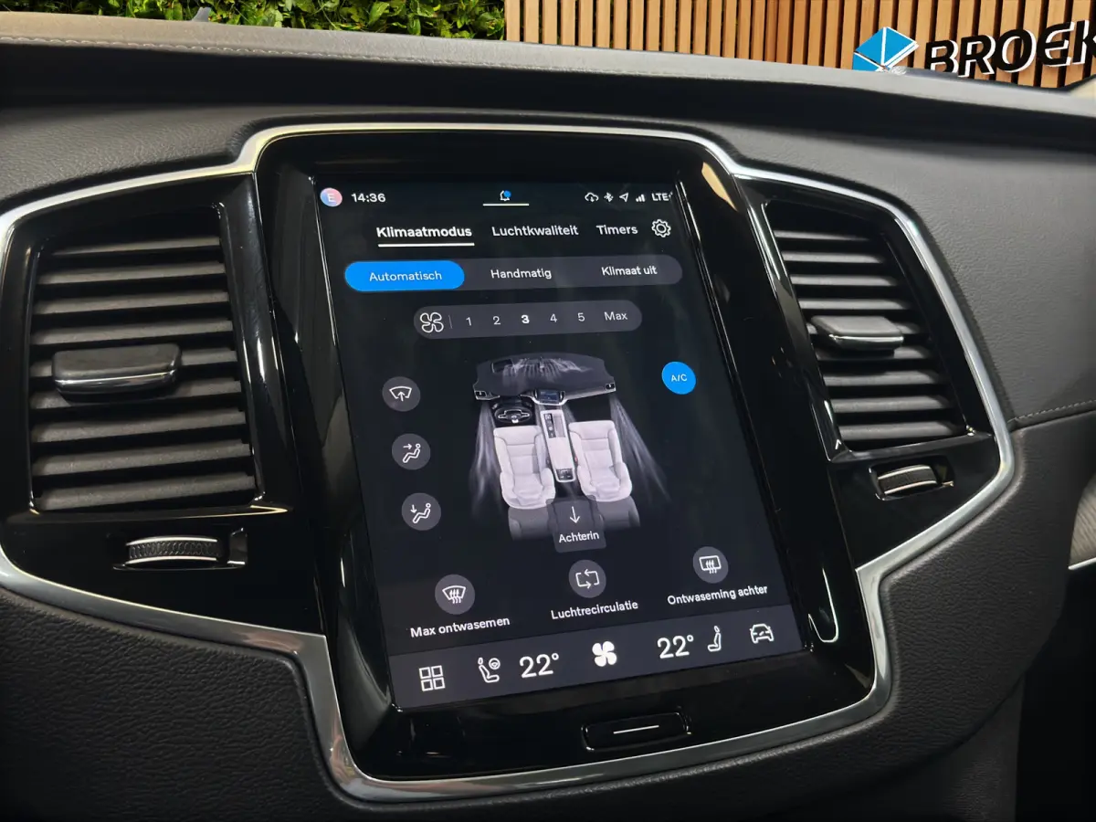 2.0 T8 Plug-in hybrid AWD Ultra Dark Luchtvering | Stoelmassage | Bliss | Bowers&Wilkins | Trekhaak | Blackpack|