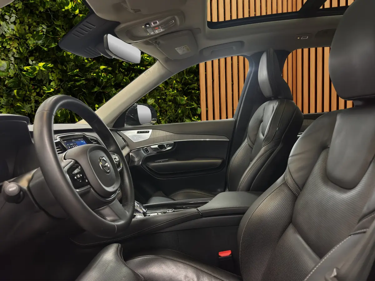 2.0 T8 Plug-in hybrid AWD Ultra Dark Luchtvering | Stoelmassage | Bliss | Bowers&Wilkins | Trekhaak | Blackpack|
