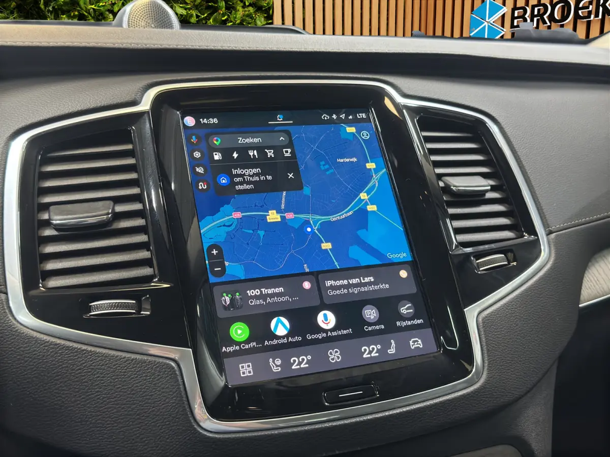 2.0 T8 Plug-in hybrid AWD Ultra Dark