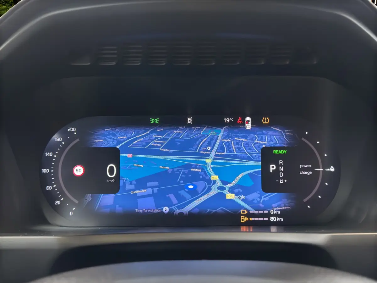 2.0 T8 Plug-in hybrid AWD Ultra Dark