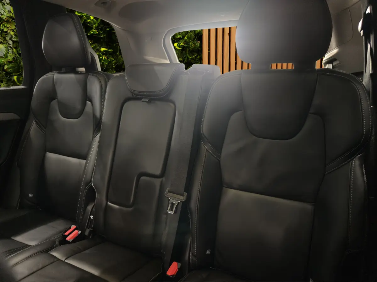 2.0 T8 Plug-in hybrid AWD Ultra Dark Luchtvering | Stoelmassage | Bliss | Bowers&Wilkins | Trekhaak | Blackpack|