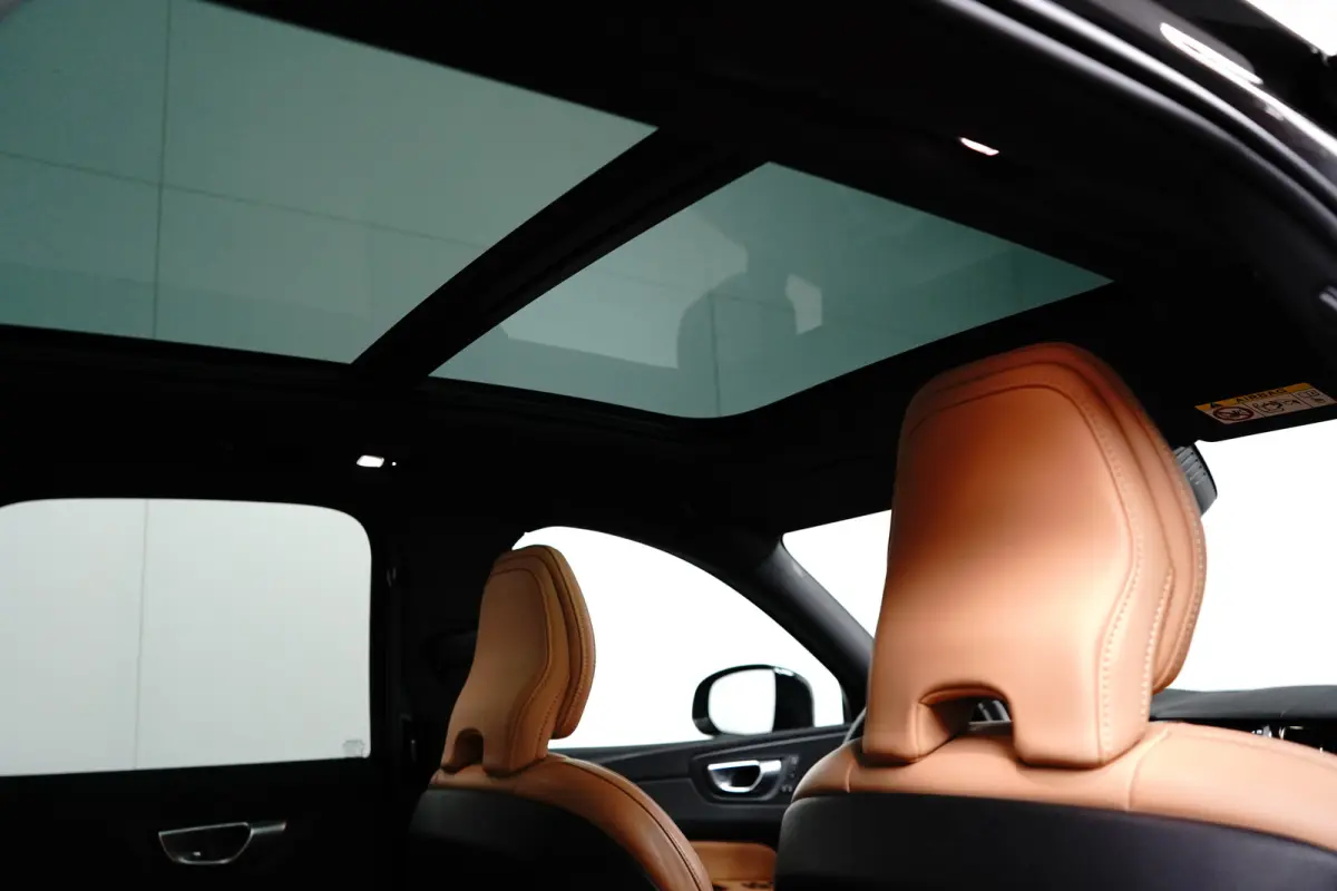 2.0 T6 Plus-in Hyrbid AWD Plus Dark Stoelventilatie/verwarming | Bliss |Trekhaak | 360cam |