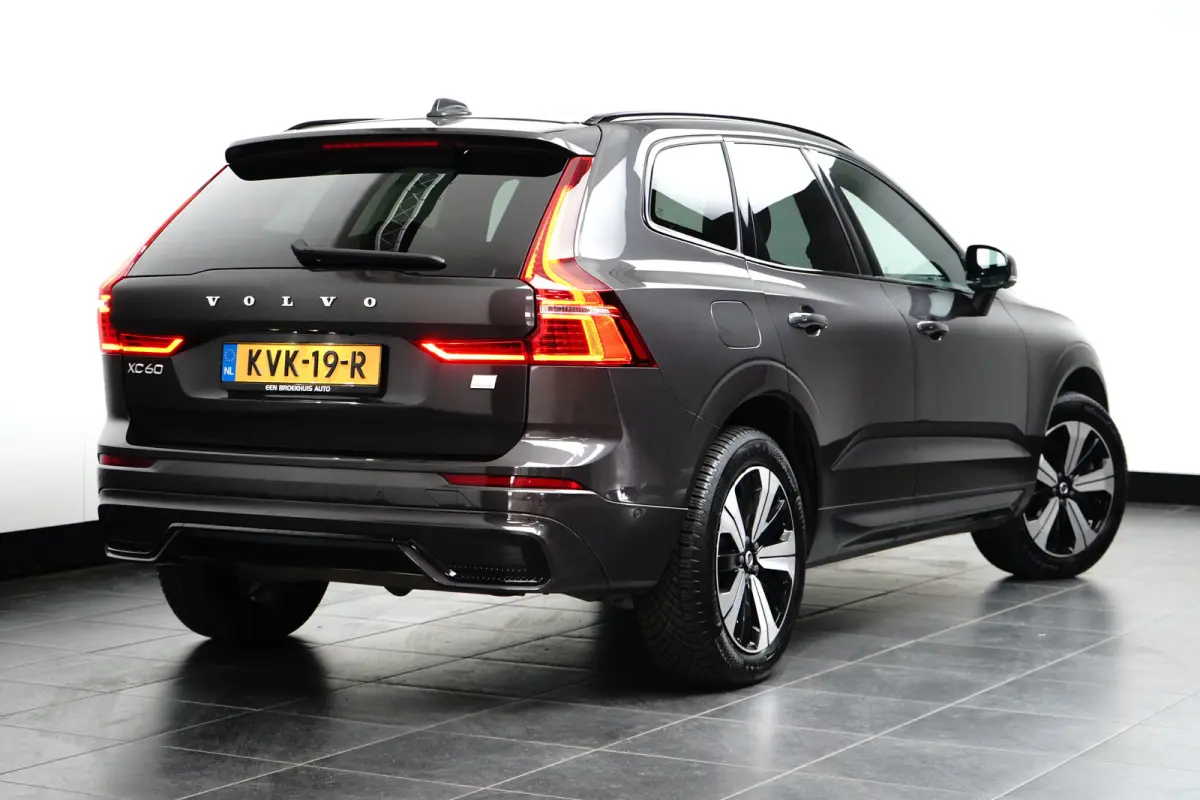 2.0 T6 Plug-in hybrid AWD Plus Bright
