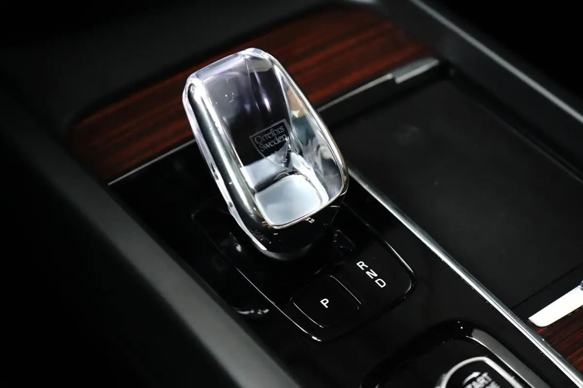 2.0 T6 Plus-in Hyrbid AWD Plus Dark Stoelventilatie/verwarming | Bliss |Trekhaak | 360cam |