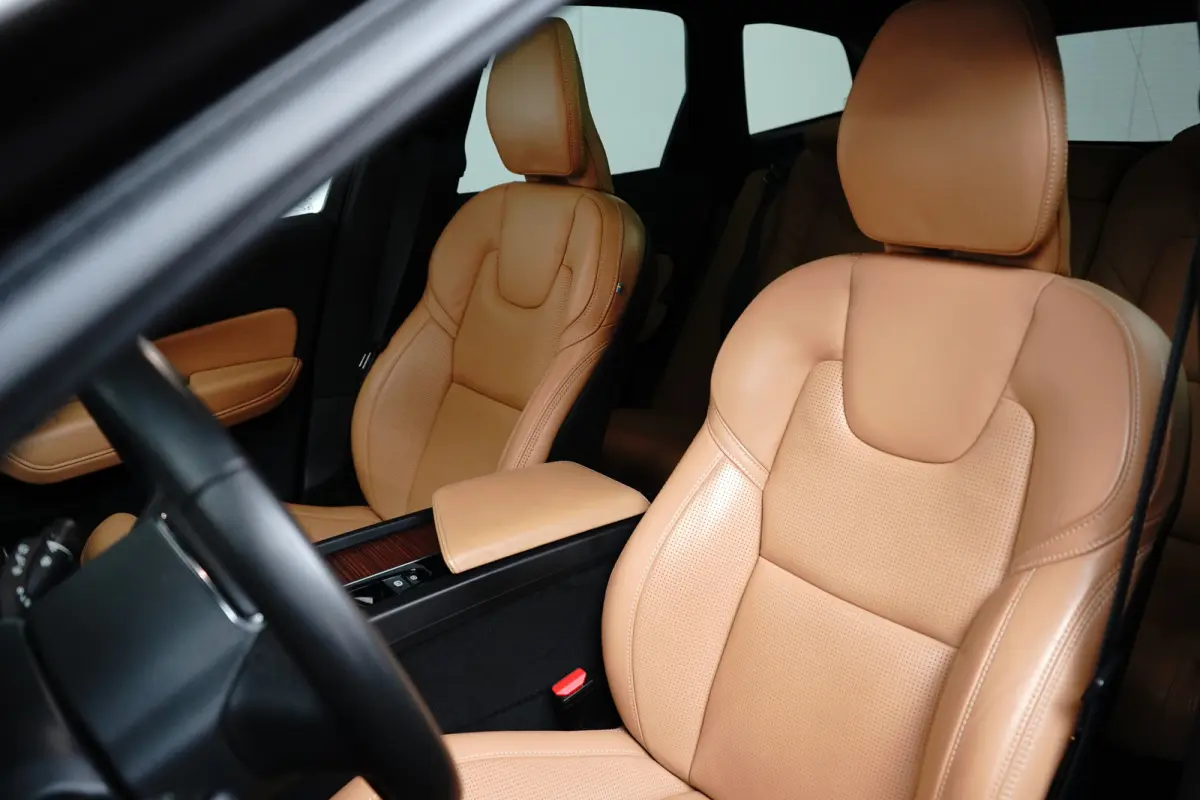2.0 T6 Plus-in Hyrbid AWD Plus Dark Stoelventilatie/verwarming | Bliss |Trekhaak | 360cam |