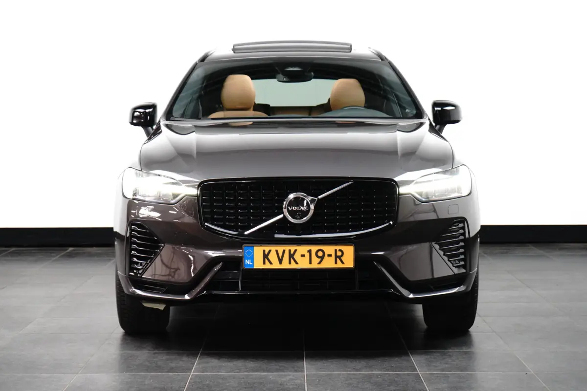 2.0 T6 Plug-in hybrid AWD Plus Bright