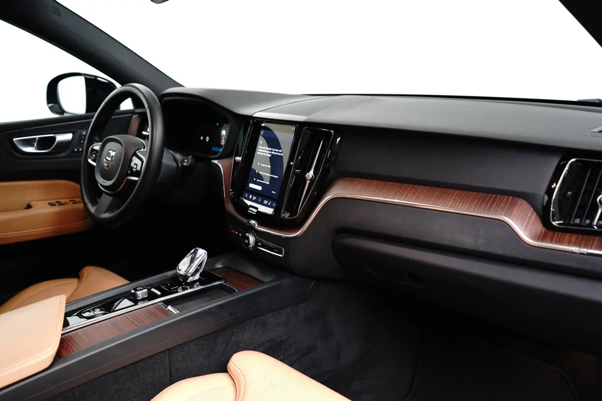 2.0 T6 Plus-in Hyrbid AWD Plus Dark Stoelventilatie/verwarming | Bliss |Trekhaak | 360cam |