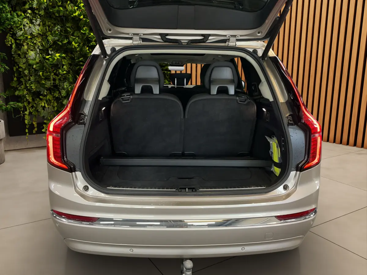 2.0 T8 Plug-in hybrid AWD Ultra Bright Luchtvering|  Panoramadak | Harman&Kardon | Trekhaak |