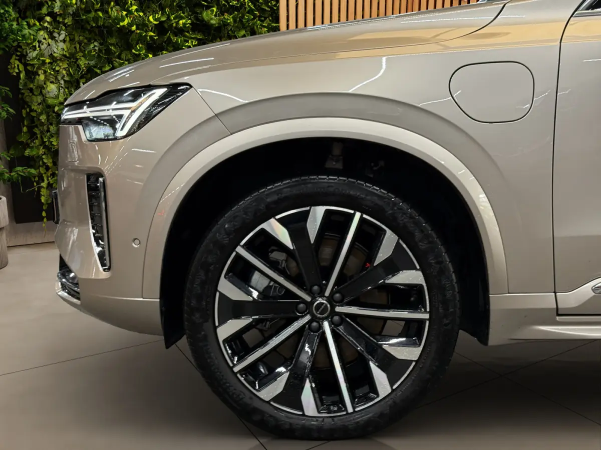 2.0 T8 Plug-in hybrid AWD Ultra Bright Luchtvering|  Panoramadak | Harman&Kardon | Trekhaak |