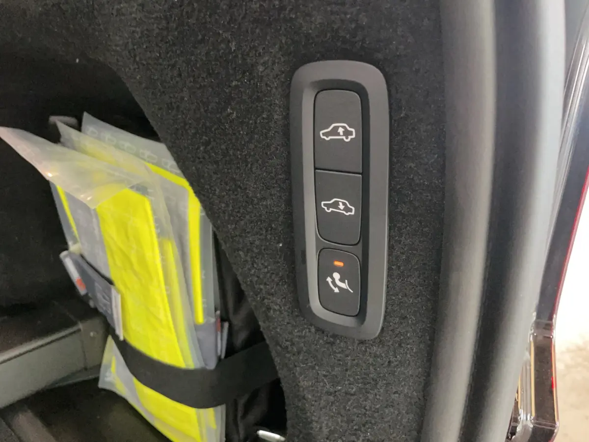 2.0 T8 Plug-in hybrid AWD Ultra Bright Luchtvering|  Panoramadak | Harman&Kardon | Trekhaak |