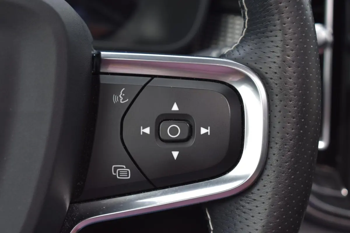 P8 AWD R-Design | Pano | 360 Camera | Harman Kardon |
