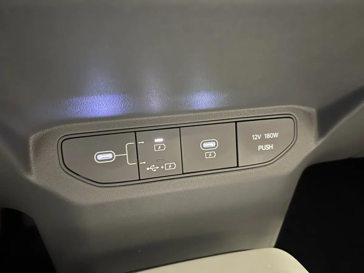 Air 81.4 kWh | Navigatie/Android/Apple Carplay | LM Velgen 17" | Cruise Control Adaptief | Achteruitrijcamera | Airco |