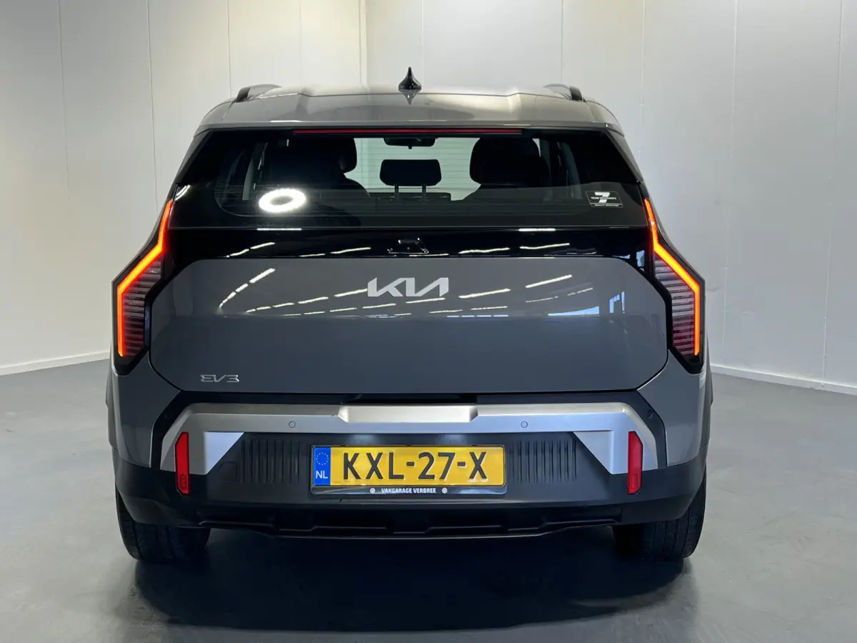 Air 81.4 kWh | Navigatie/Android/Apple Carplay | LM Velgen 17" | Cruise Control Adaptief | Achteruitrijcamera | Airco |