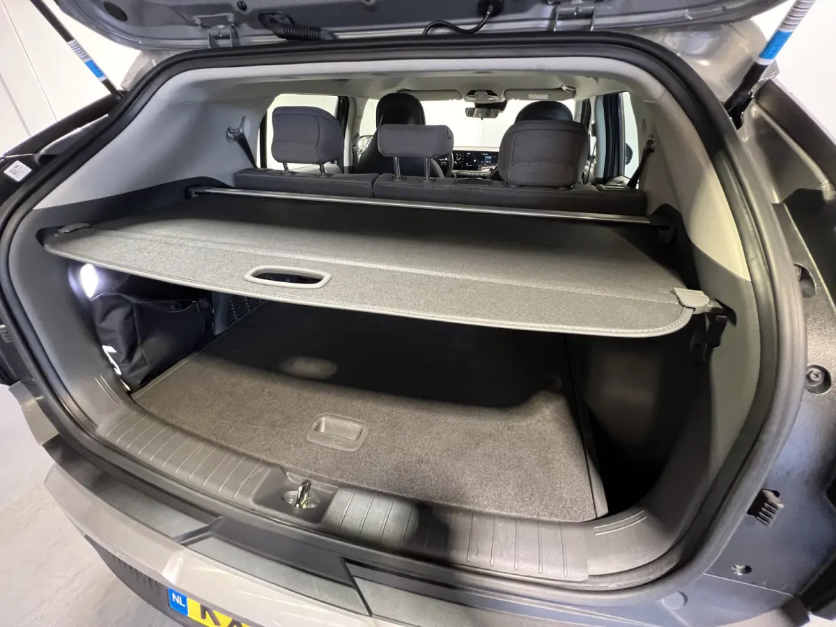 Air 81.4 kWh | Navigatie/Android/Apple Carplay | LM Velgen 17" | Cruise Control Adaptief | Achteruitrijcamera | Airco |