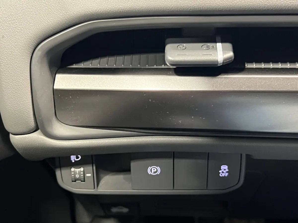 Air 81.4 kWh | Navigatie/Android/Apple Carplay | LM Velgen 17" | Cruise Control Adaptief | Achteruitrijcamera | Airco |