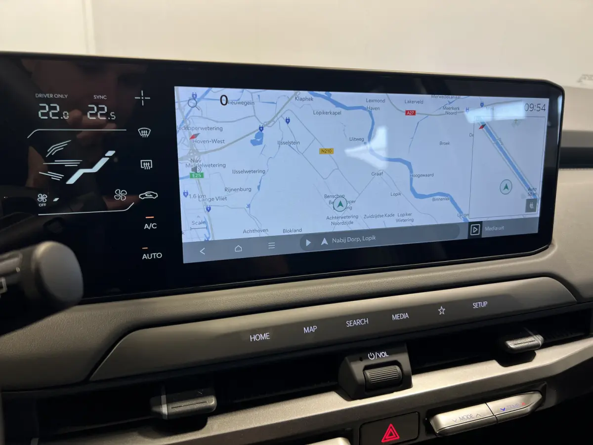 Air 81.4 kWh | Navigatie/Android/Apple Carplay | LM Velgen 17" | Cruise Control Adaptief | Achteruitrijcamera | Airco |