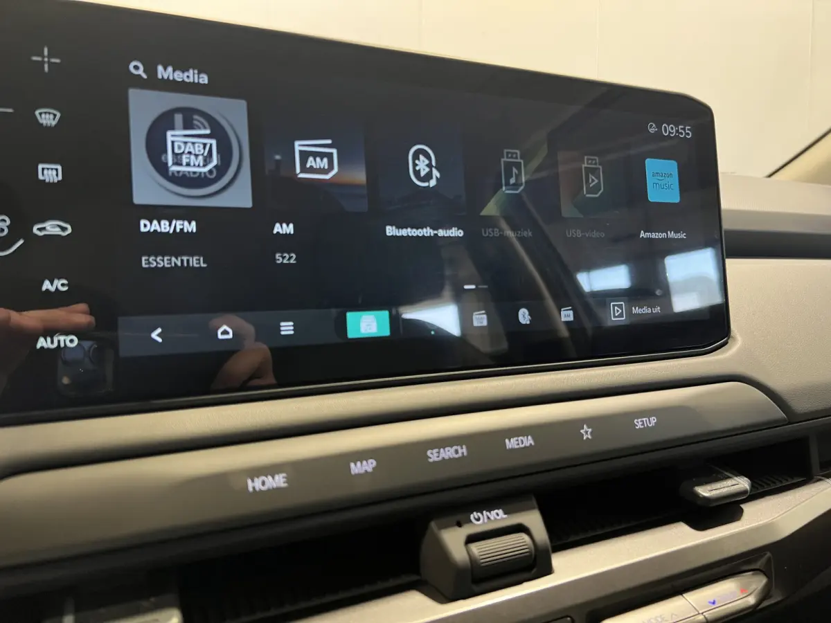 Air 81.4 kWh | Navigatie/Android/Apple Carplay | LM Velgen 17" | Cruise Control Adaptief | Achteruitrijcamera | Airco |