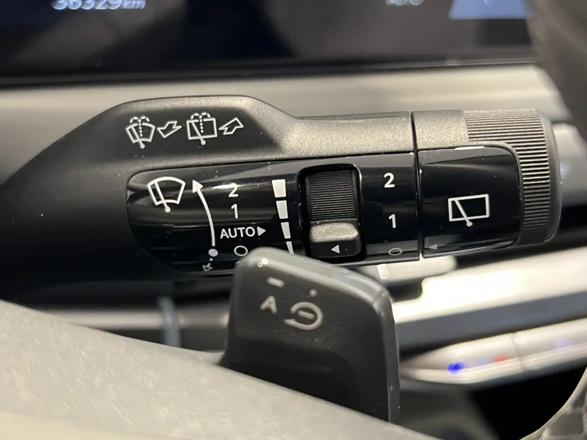 Air 81.4 kWh | Navigatie/Android/Apple Carplay | LM Velgen 17" | Cruise Control Adaptief | Achteruitrijcamera | Airco |