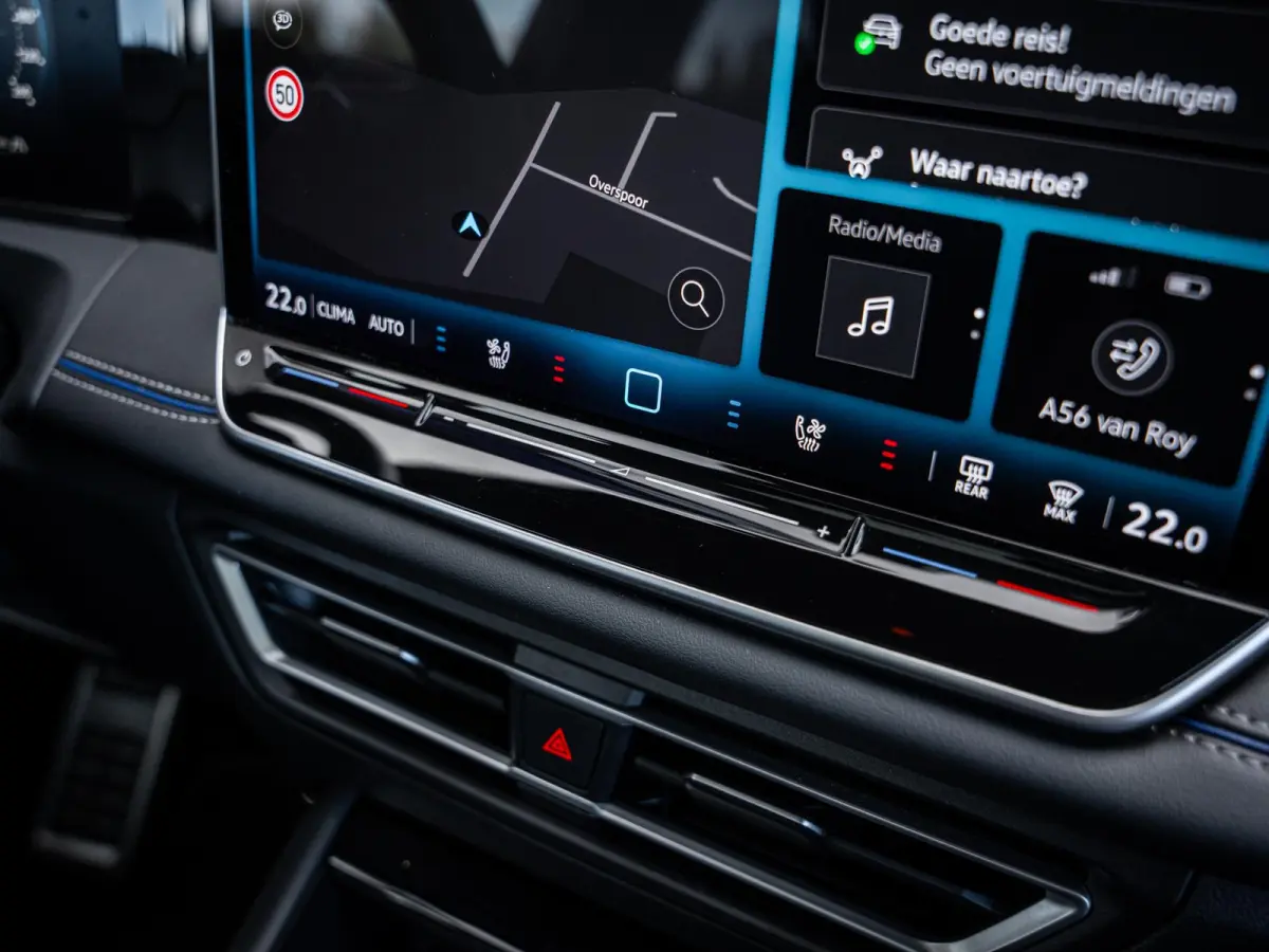 1.5 eTSI 3x R-Line Edition | Pano | Memory | Trekhaak l HUD