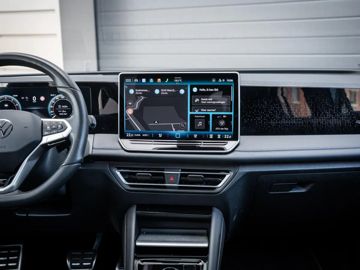 1.5 eTSI 3x R-Line Edition | Pano | Memory | Trekhaak l HUD