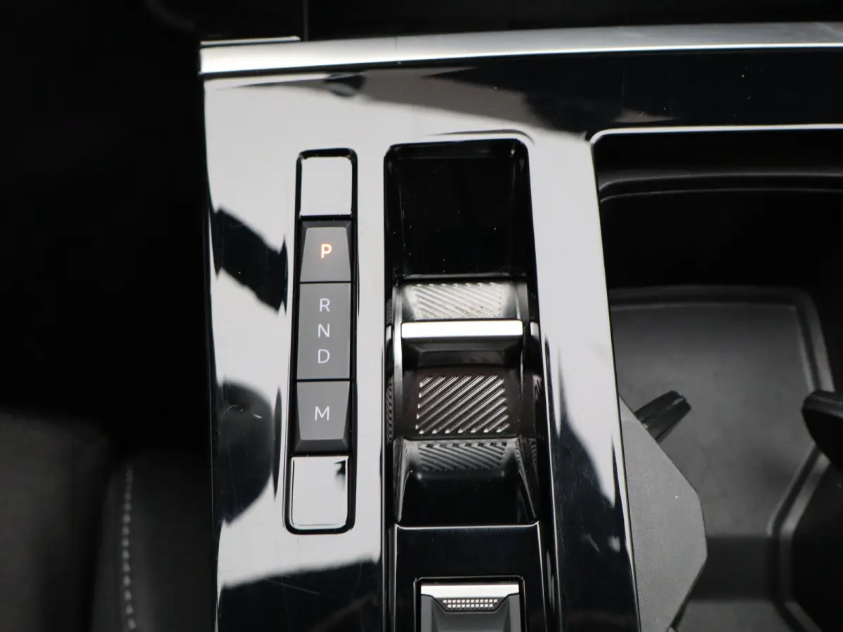 1.2 Turbo GS Trekhaak | All-seasons | Apple Carplay/Android Auto|telefoonintegratie premium | Cruise control adaptief met Stop&Go | Electronic climate controle