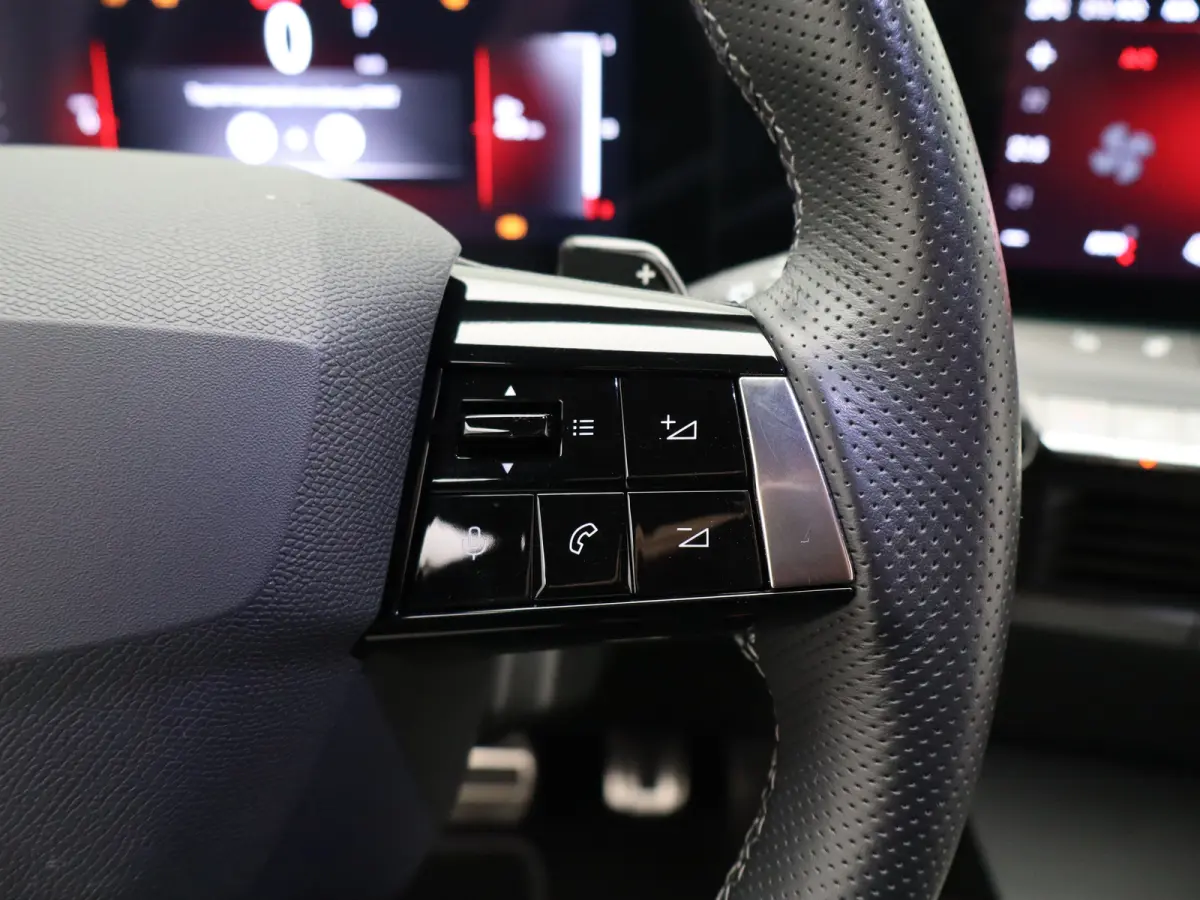 1.2 Turbo GS Trekhaak | All-seasons | Apple Carplay/Android Auto|telefoonintegratie premium | Cruise control adaptief met Stop&Go | Electronic climate controle