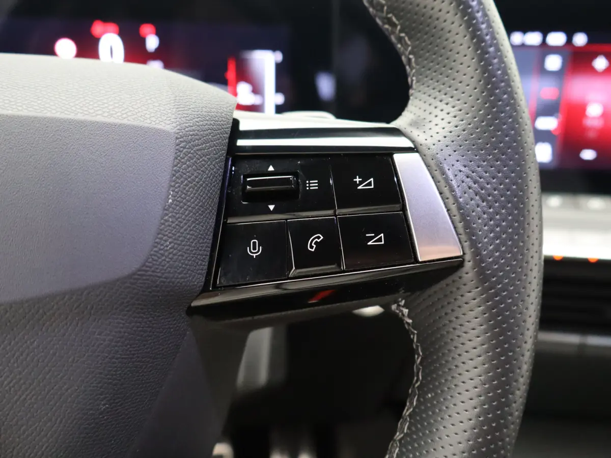 1.2 Turbo GS Trekhaak | All-seasons | Apple Carplay/Android Auto|telefoonintegratie premium | Cruise control adaptief met Stop&Go | Keyless entry