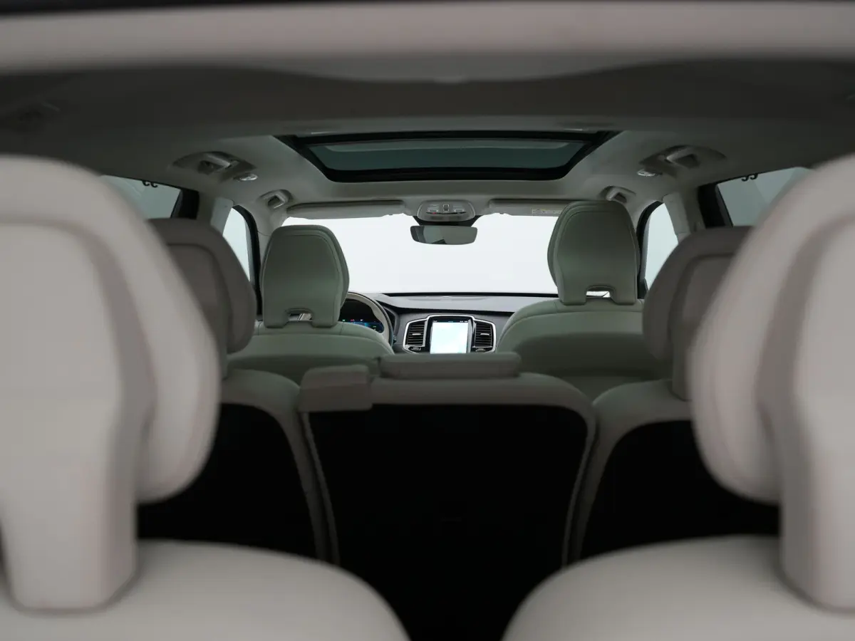 Recharge AWD Plus Dark Long Range 7 Persoons PHEV 456pk Dealer O.H | Trekhaak Af Fabriek | Panodak | Adaptive Cruise | 360 Camera | Harman / Kardon | Lederen Sportstoelen Memory & Verwarmd |
