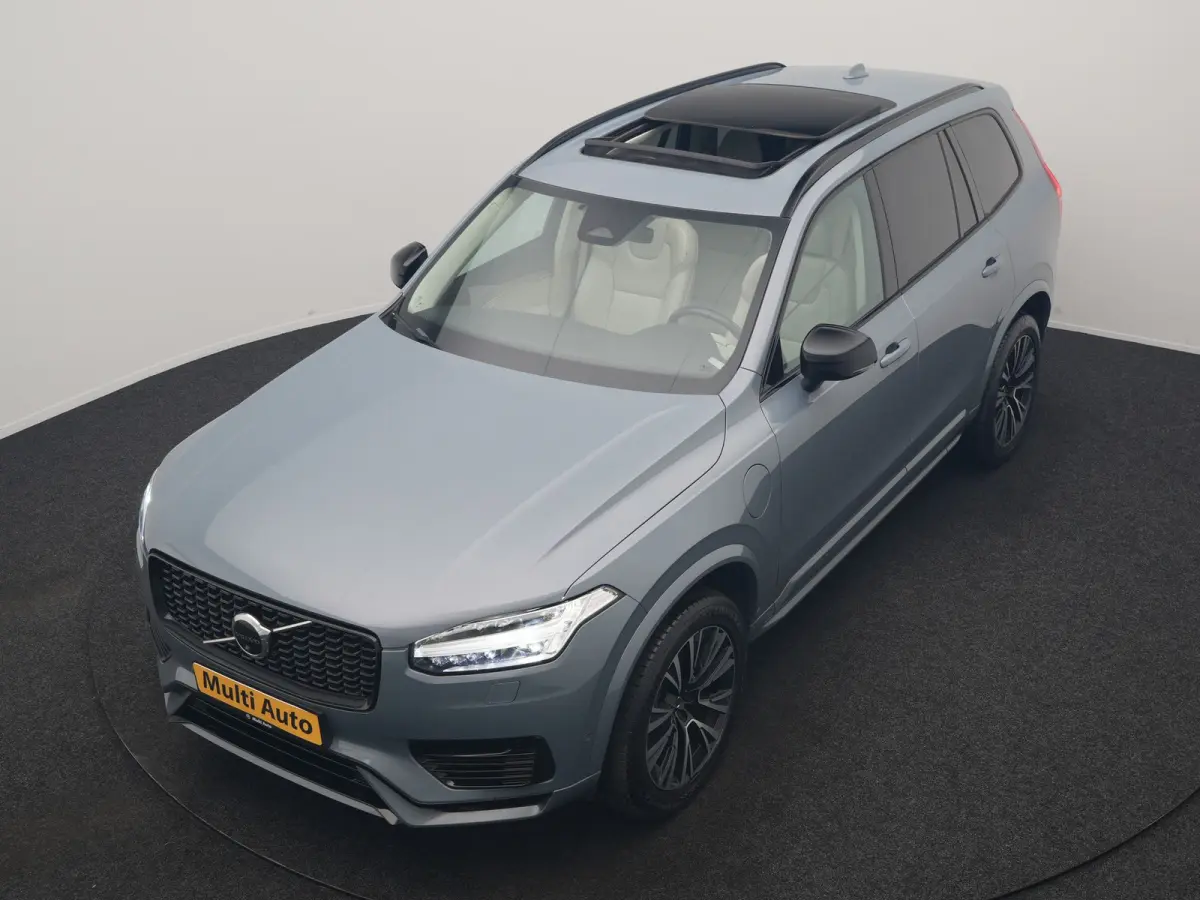 Recharge AWD Plus Dark Long Range 7 Persoons PHEV 456pk Dealer O.H | Trekhaak Af Fabriek | Panodak | Adaptive Cruise | 360 Camera | Harman / Kardon | Lederen Sportstoelen Memory & Verwarmd |