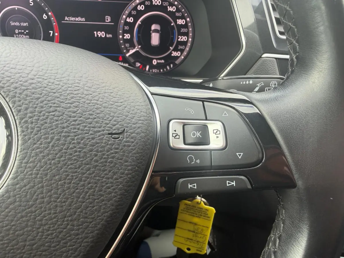 1.4 TSI R LINE BOVAG GARANTIE CARPLAY/PANO/NAVI