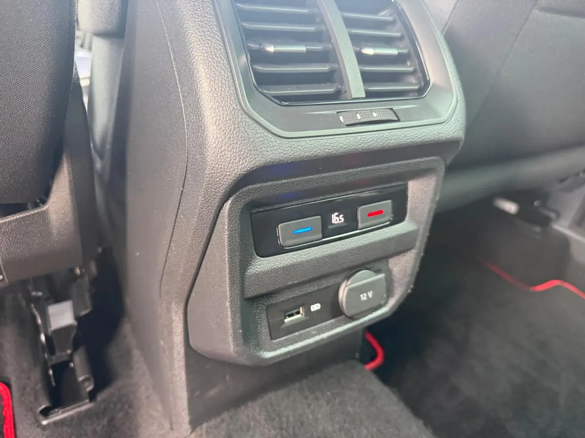 1.4 TSI R LINE BOVAG GARANTIE CARPLAY/PANO/NAVI