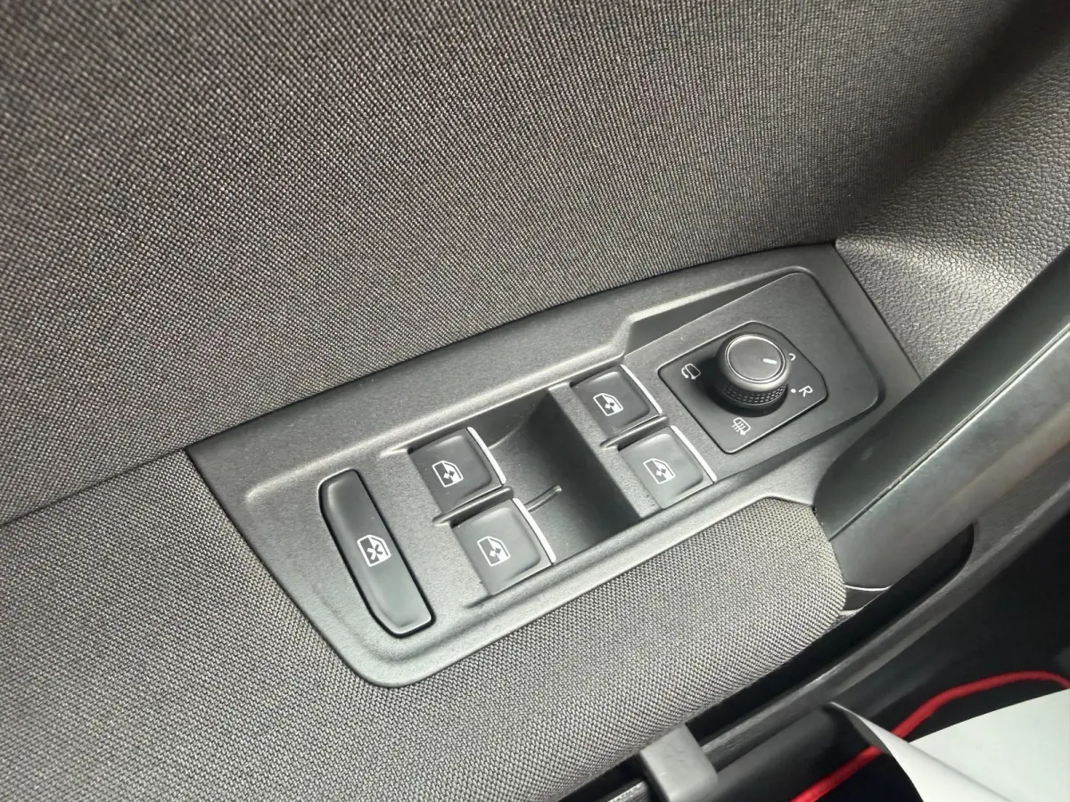 1.4 TSI R LINE BOVAG GARANTIE CARPLAY/PANO/NAVI