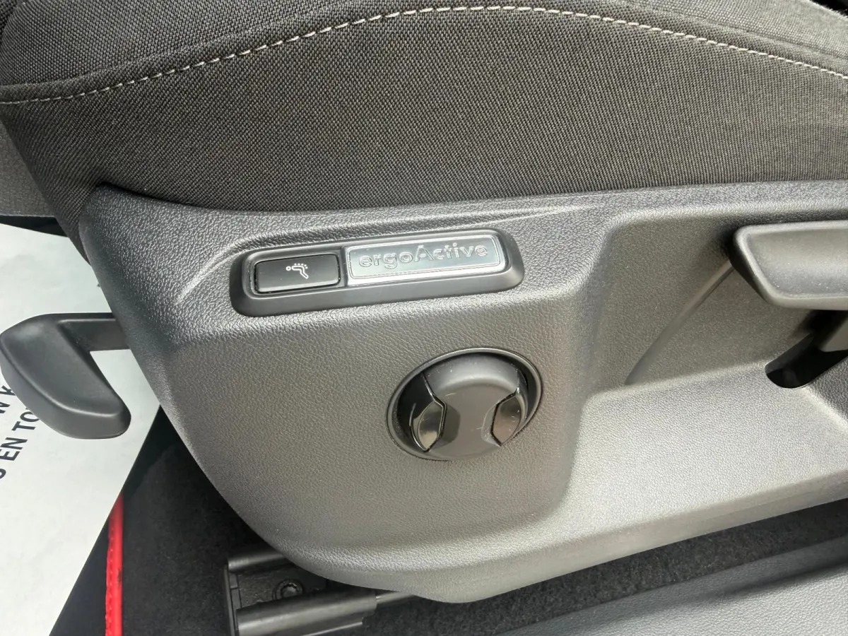 1.4 TSI R LINE BOVAG GARANTIE CARPLAY/PANO/NAVI