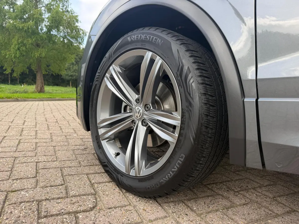 1.4 TSI R LINE BOVAG GARANTIE CARPLAY/PANO/NAVI