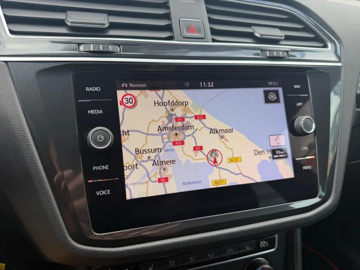 1.4 TSI R LINE BOVAG GARANTIE CARPLAY/PANO/NAVI