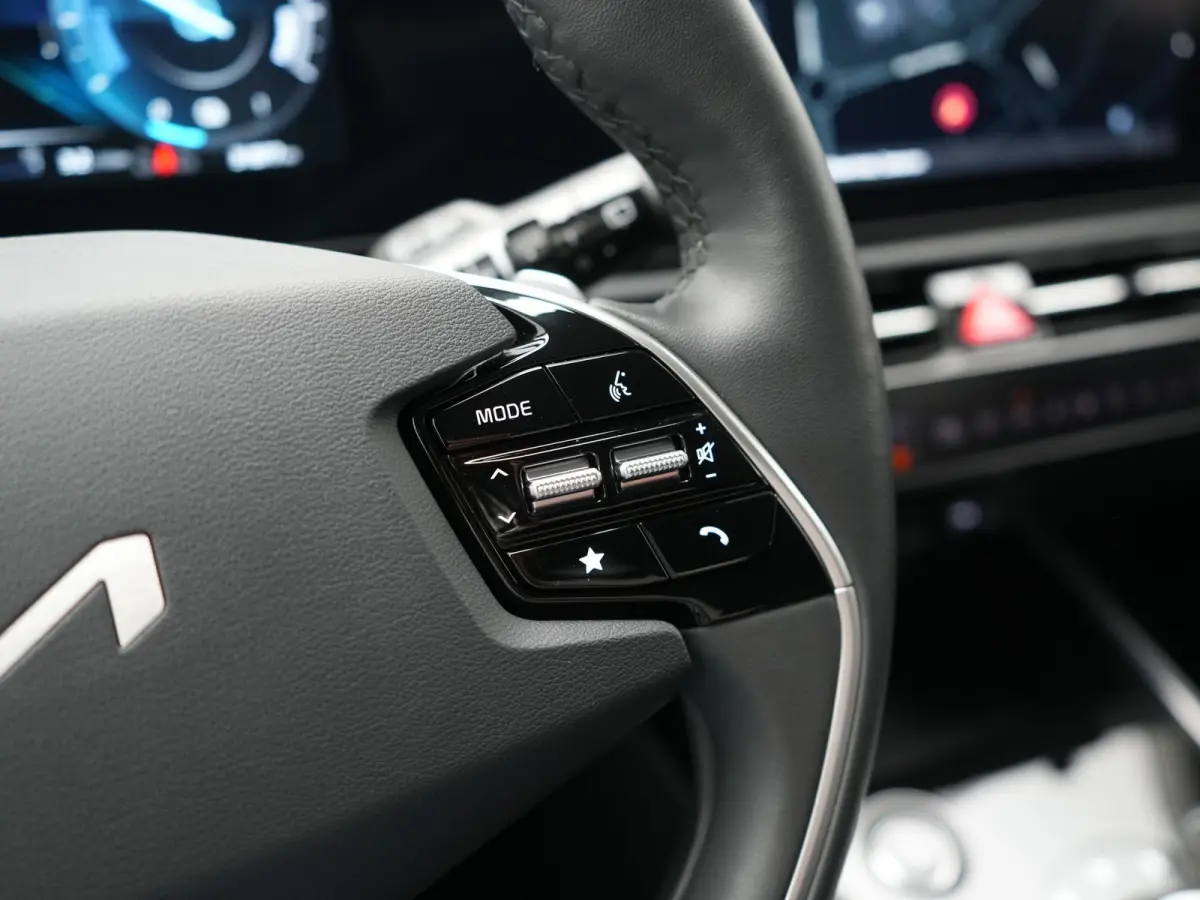 1.6 GDi ExecutiveLine PHEV 182pk Dealer O.H | Trekhaak Afn. | Adaptive Cruise | Head Up | Camera | Harman / Kardon | Lederen Sportstoelen Memory & Ventilatie | Blis | Keyless | Apple Carplay