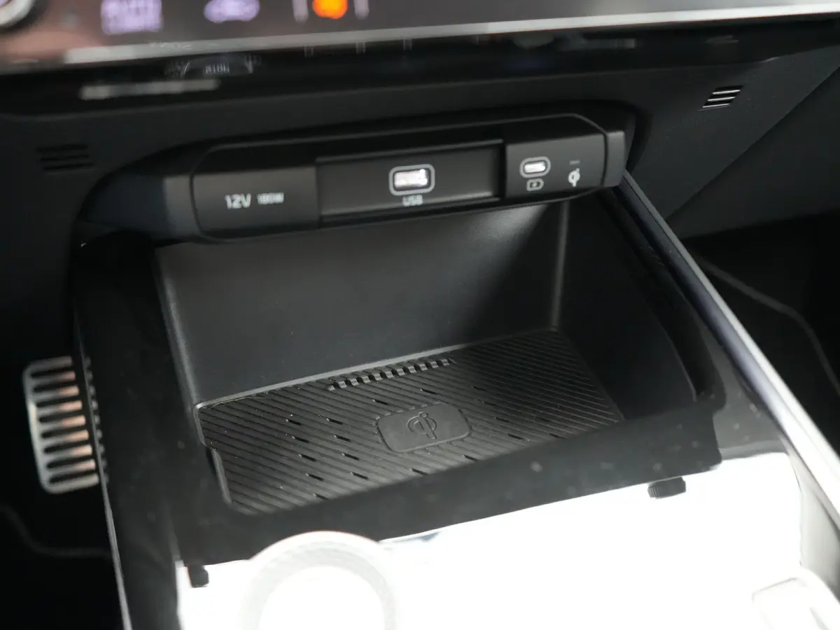 1.6 GDi ExecutiveLine PHEV 182pk Dealer O.H | Trekhaak Afn. | Adaptive Cruise | Head Up | Camera | Harman / Kardon | Lederen Sportstoelen Memory & Ventilatie | Blis | Keyless | Apple Carplay