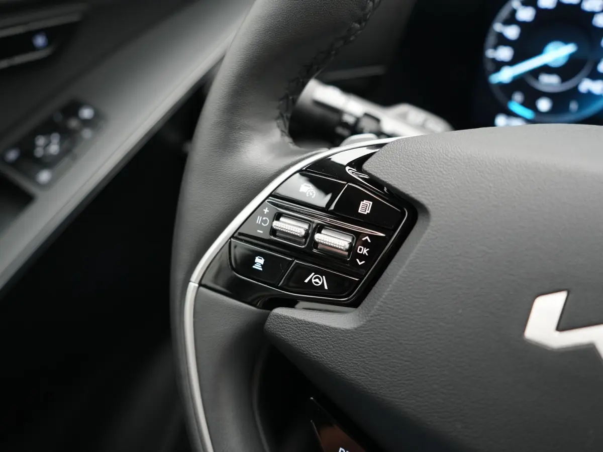 1.6 GDi ExecutiveLine PHEV 182pk Dealer O.H | Trekhaak Afn. | Adaptive Cruise | Head Up | Camera | Harman / Kardon | Lederen Sportstoelen Memory & Ventilatie | Blis | Keyless | Apple Carplay