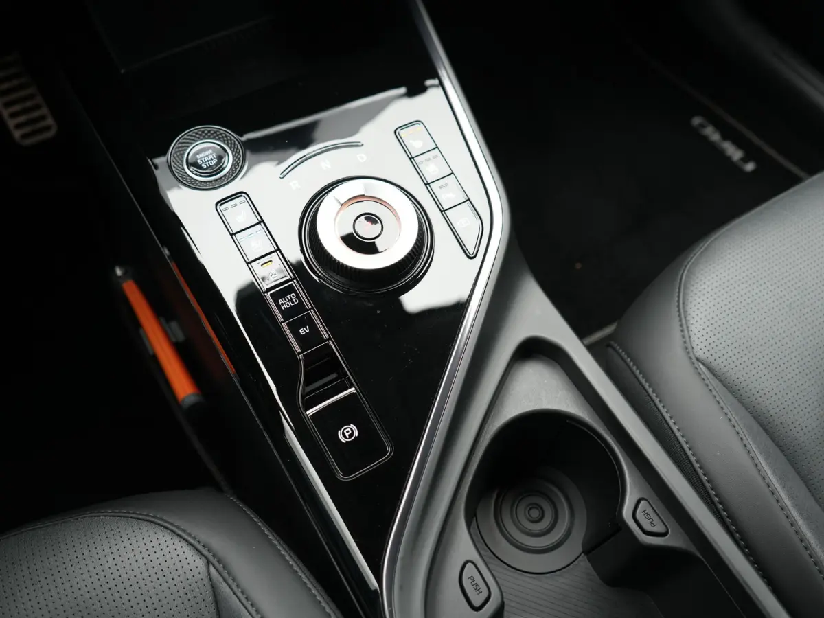 1.6 GDi ExecutiveLine PHEV 182pk Dealer O.H | Trekhaak Afn. | Adaptive Cruise | Head Up | Camera | Harman / Kardon | Lederen Sportstoelen Memory & Ventilatie | Blis | Keyless | Apple Carplay