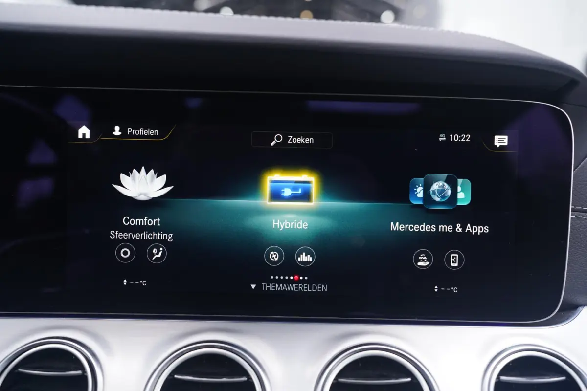 300 e AMG Line SOH 97% 1e Eig. NAP Panodak DAB-ontvangst sfeerverlichting Apple-carplay PDC v+a Private-glas Head-up Camera 360 Memory stoelen Burmester