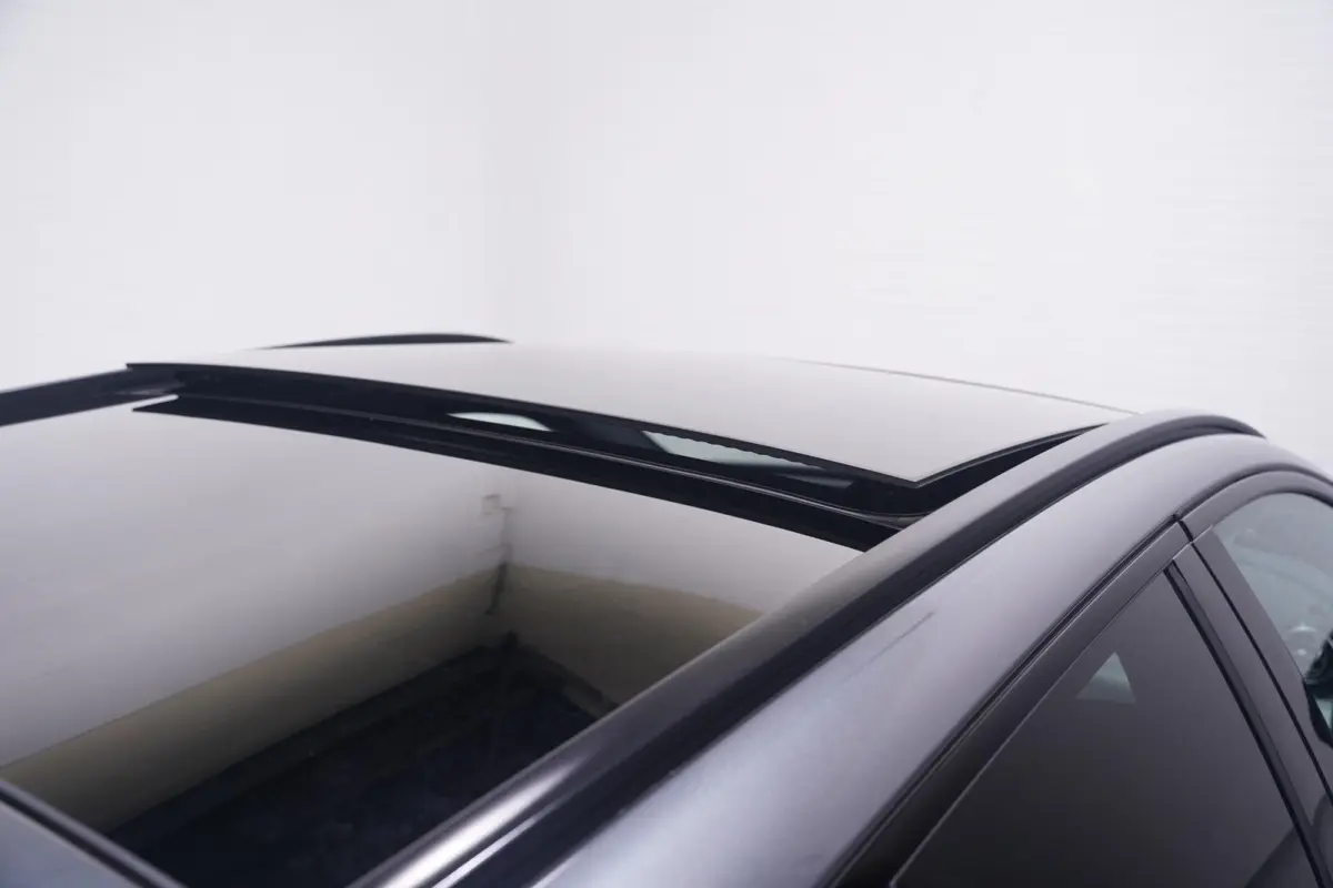 300 e AMG Line SOH 97% 1e Eig. NAP Panodak DAB-ontvangst sfeerverlichting Apple-carplay PDC v+a Private-glas Head-up Camera 360 Memory stoelen Burmester