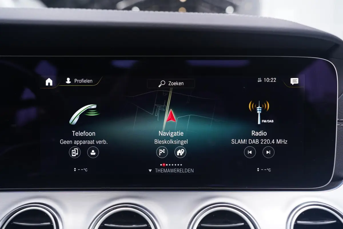 300 e AMG Line SOH 97% 1e Eig. NAP Panodak DAB-ontvangst sfeerverlichting Apple-carplay PDC v+a Private-glas Head-up Camera 360 Memory stoelen Burmester
